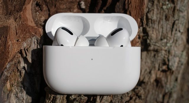 bezdrátová sluchátka Apple
